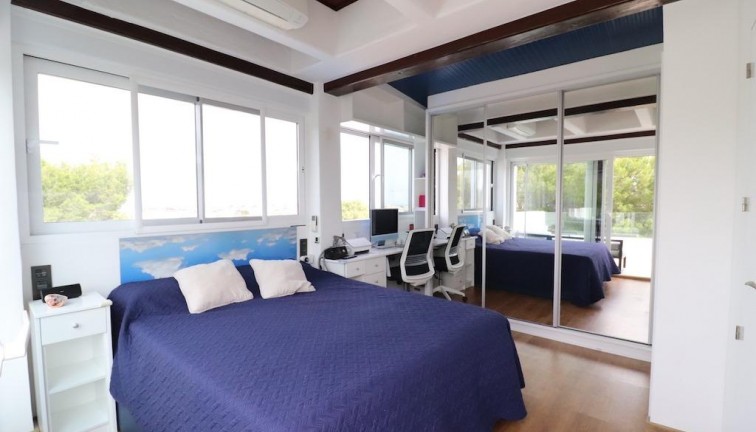 Resale - Chalet - Orihuela Costa - Montezenia