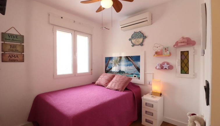 Resale - Chalet - Orihuela Costa - Montezenia