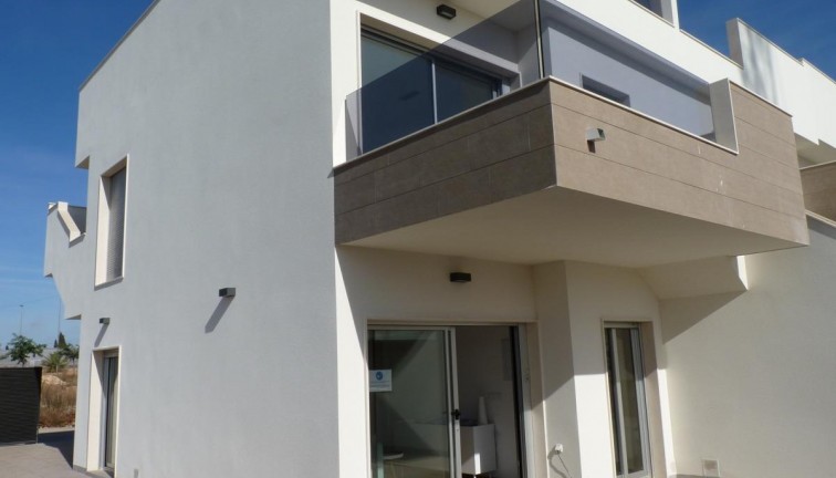 Obra nueva - Casa adosada - Pilar de la Horadada