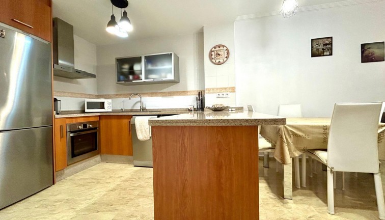 Resale - Apartment - Orihuela Costa - Campoamor