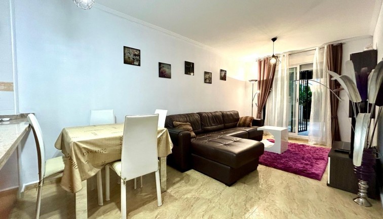 Resale - Apartment - Orihuela Costa - Campoamor