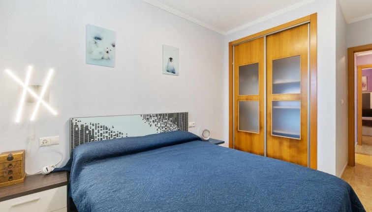 Resale - Apartment - Orihuela Costa - Campoamor