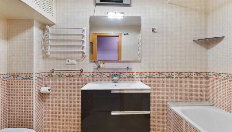 Resale - Apartment - Orihuela Costa - Campoamor