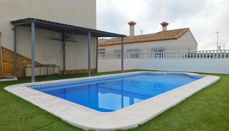 Jälleenmyynti - Erillistalo - San Miguel de Salinas