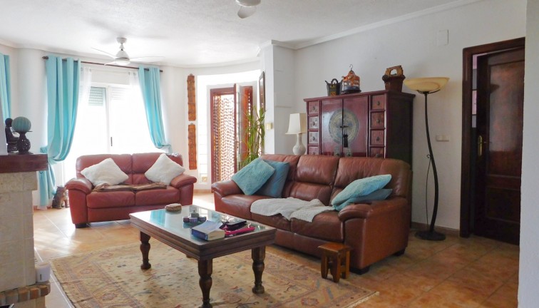 Resale - Chalet - San Miguel de Salinas