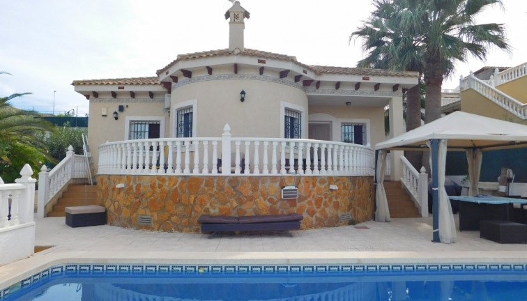 Resale - Chalet - Bigastro