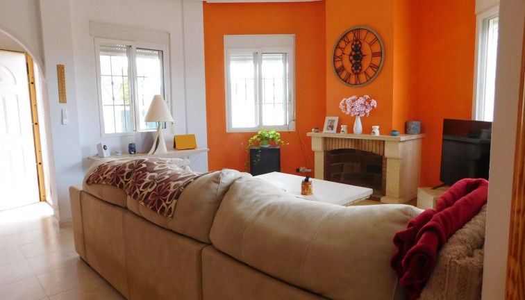 Resale - Chalet - Bigastro