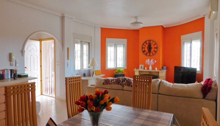 Resale - Chalet - Bigastro