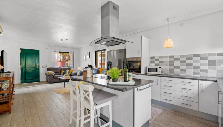 Jälleenmyynti - Erillistalo - Algorfa