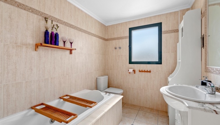 Jälleenmyynti - Erillistalo - Algorfa