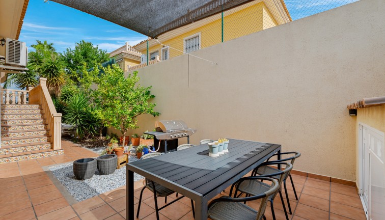 Jälleenmyynti - Erillistalo - Algorfa