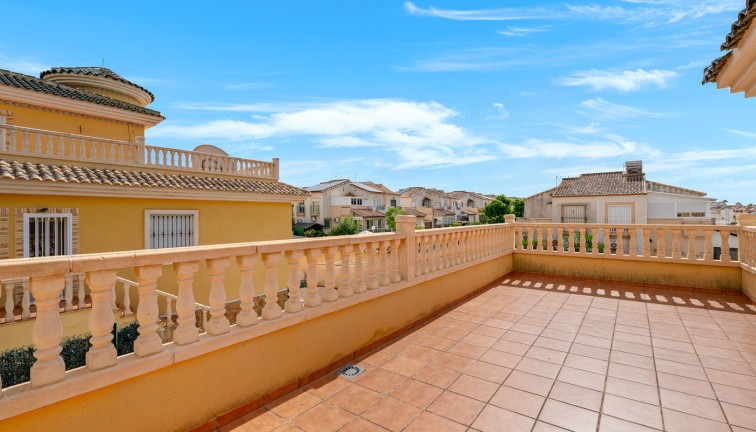 Jälleenmyynti - Erillistalo - Algorfa