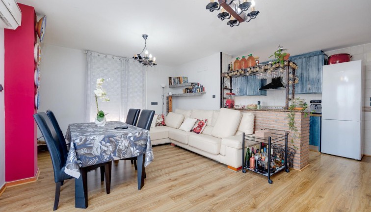 Reventa - Apartamento - Apartamento en el último piso - Pilar de la Horadada