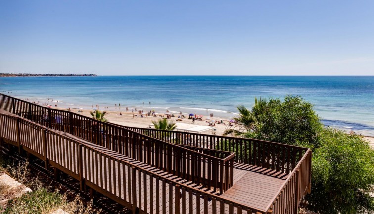 Reventa - Apartamento - Apartamento en el último piso - Pilar de la Horadada