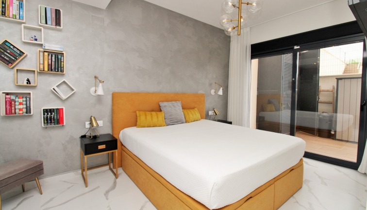 Resale - Apartment - San Miguel de Salinas