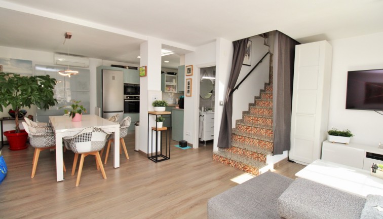 Reventa - Casa adosada - Villamartín