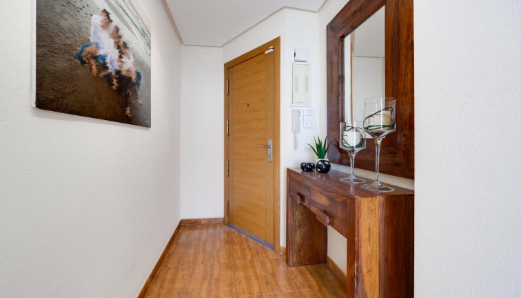 Jälleenmyynti - Asunto - Torrevieja - Acequion