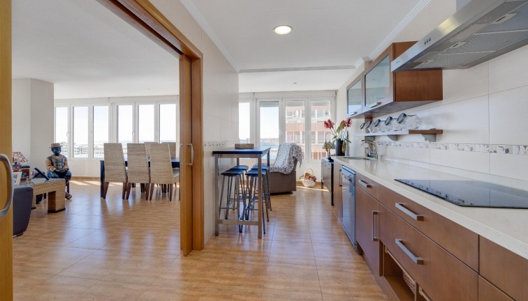 Jälleenmyynti - Asunto - Torrevieja - Acequion