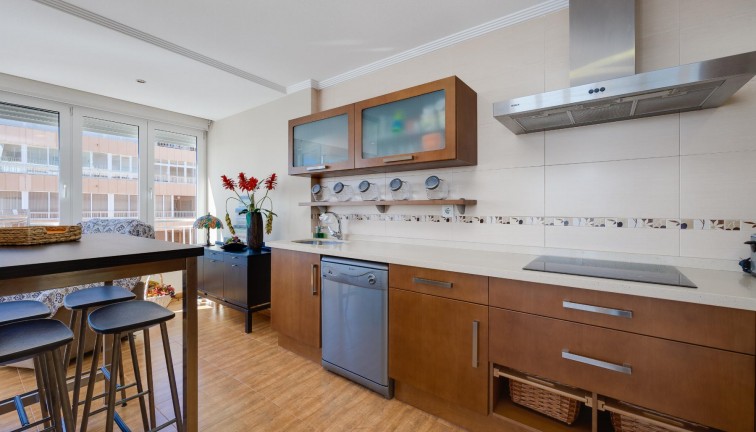 Jälleenmyynti - Asunto - Torrevieja - Acequion