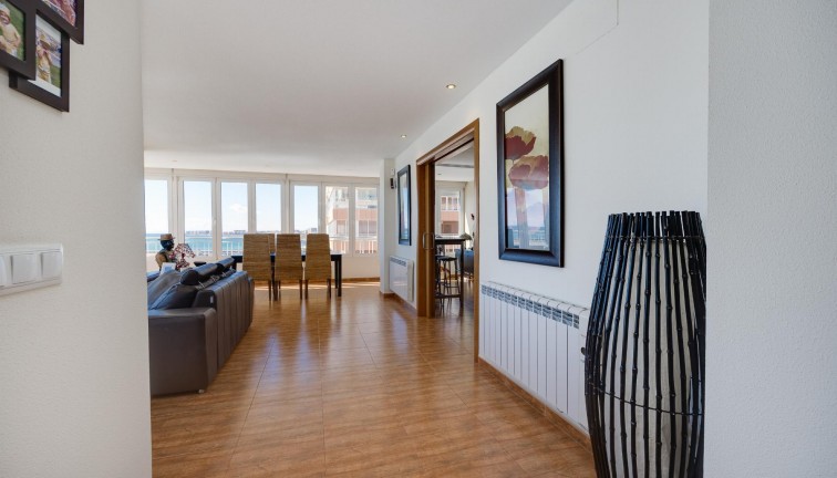 Jälleenmyynti - Asunto - Torrevieja - Acequion