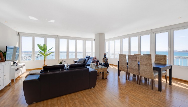 Jälleenmyynti - Asunto - Torrevieja - Acequion