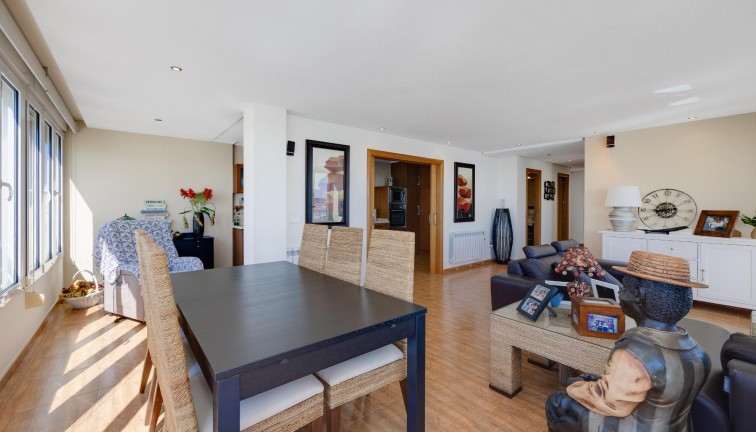 Jälleenmyynti - Asunto - Torrevieja - Acequion