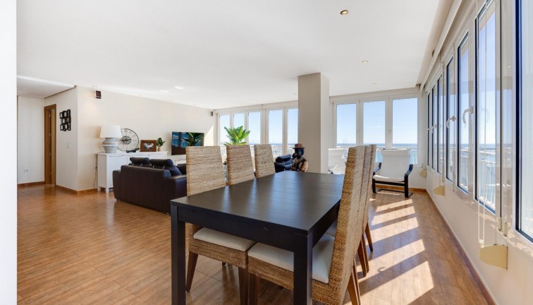 Jälleenmyynti - Asunto - Torrevieja - Acequion