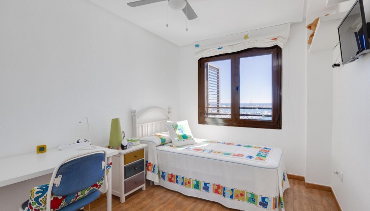 Jälleenmyynti - Asunto - Torrevieja - Acequion