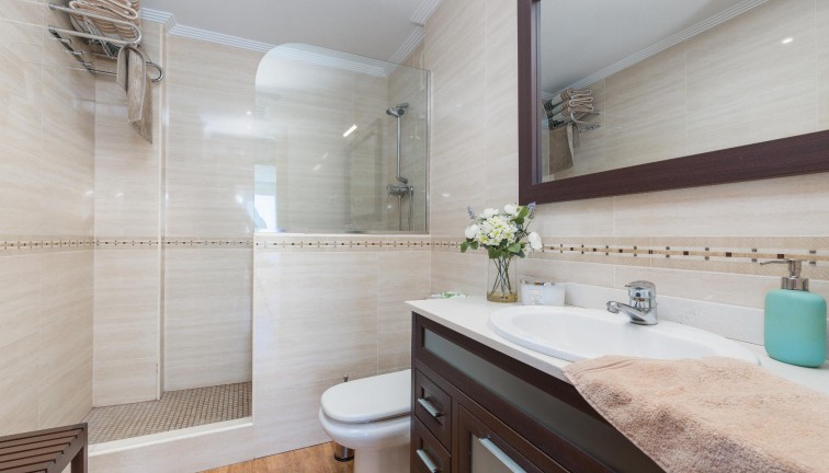 Jälleenmyynti - Asunto - Torrevieja - Acequion