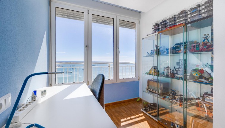 Jälleenmyynti - Asunto - Torrevieja - Acequion