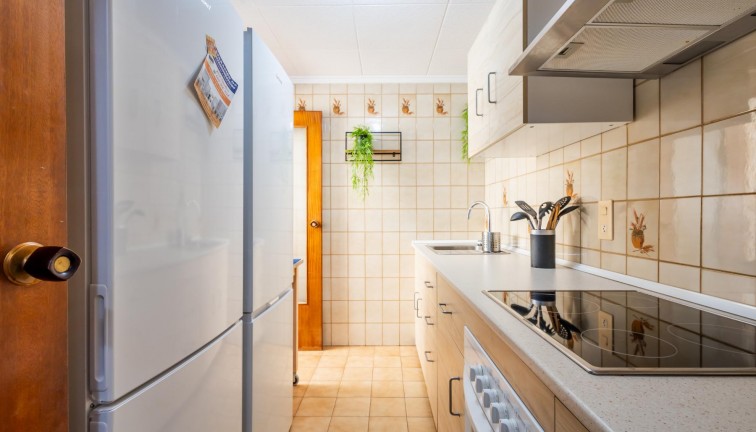 Resale - Apartment - Torrevieja - Acequion