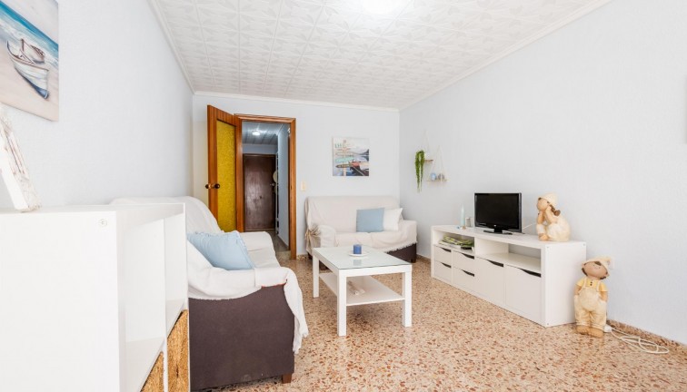 Resale - Apartment - Torrevieja - Acequion