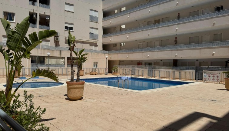 Resale - Apartment - Almoradí