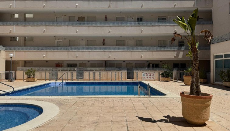 Resale - Apartment - Almoradí