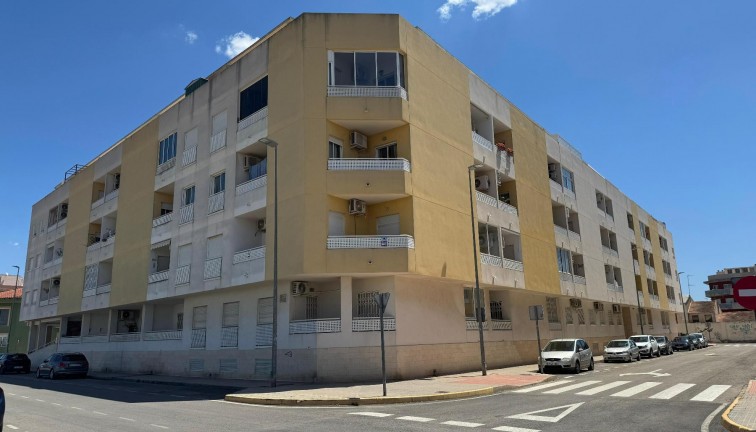 Resale - Apartment - Almoradí