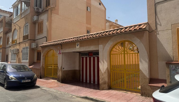 Återförsäljning - Garage - Torrevieja - Acequion