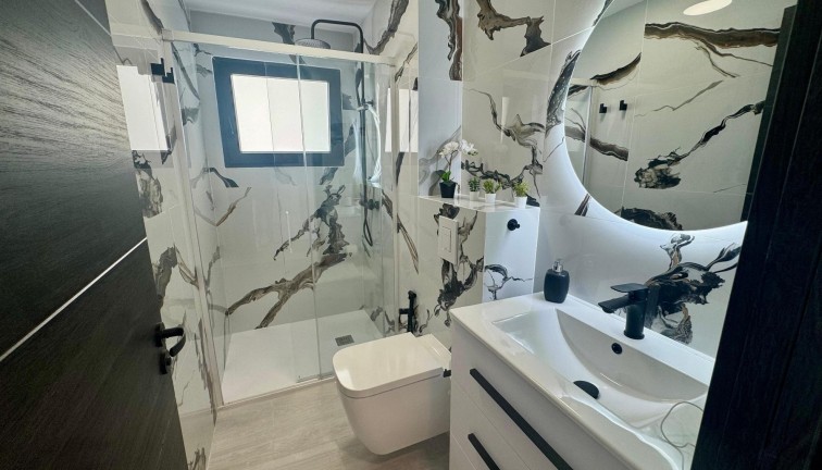 Reventa - Apartamento / piso - Torrevieja