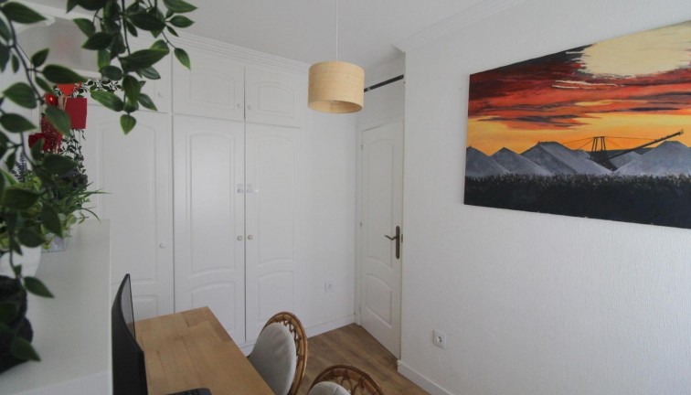 Reventa - Apartamento / piso - Torrevieja - La veleta