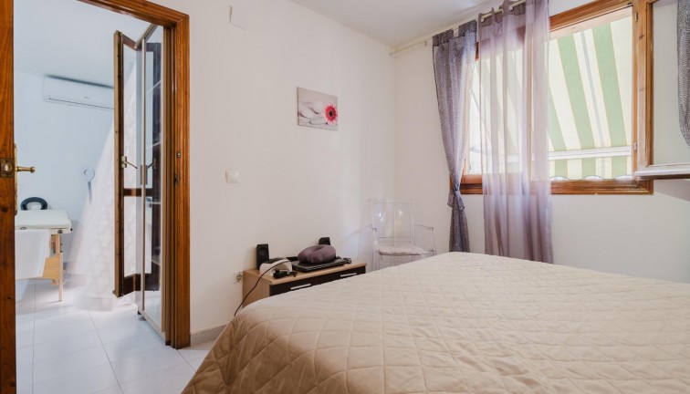 Återförsäljning - Lägenhet - Torrevieja - Acequion