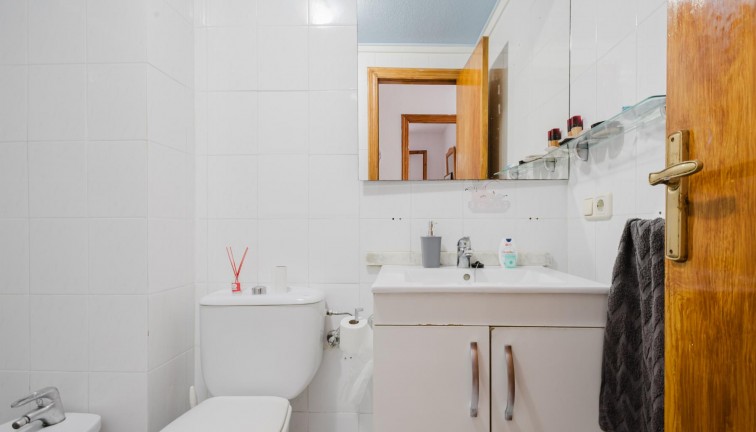 Återförsäljning - Lägenhet - Torrevieja - Acequion
