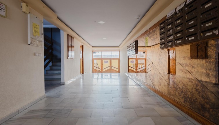 Återförsäljning - Lägenhet - Torrevieja - Acequion