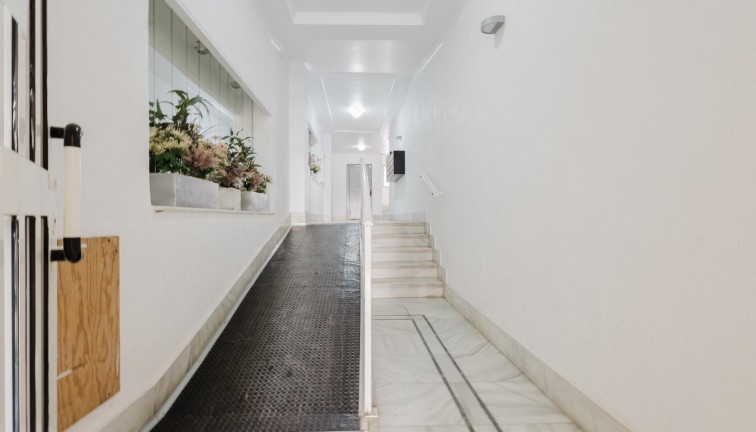 Reventa - Apartamento / piso - Torrevieja - Acequion