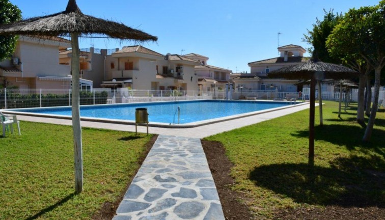 Reventa - Chalet - Orihuela Costa - La Zenia