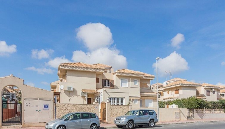 Reventa - Chalet - Orihuela Costa - La Zenia