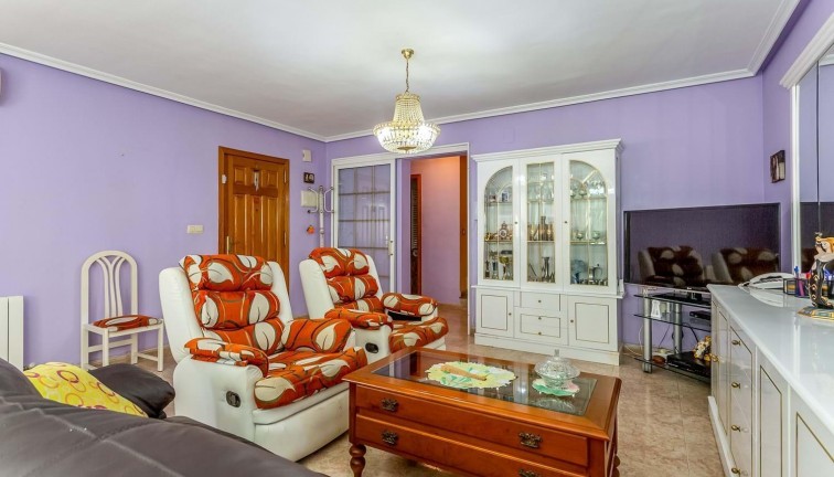 Resale - Chalet - Orihuela Costa - La Zenia