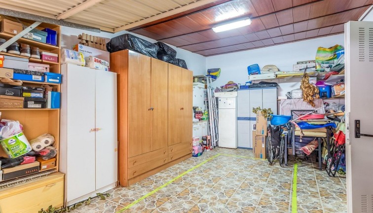 Resale - Chalet - Orihuela Costa - La Zenia