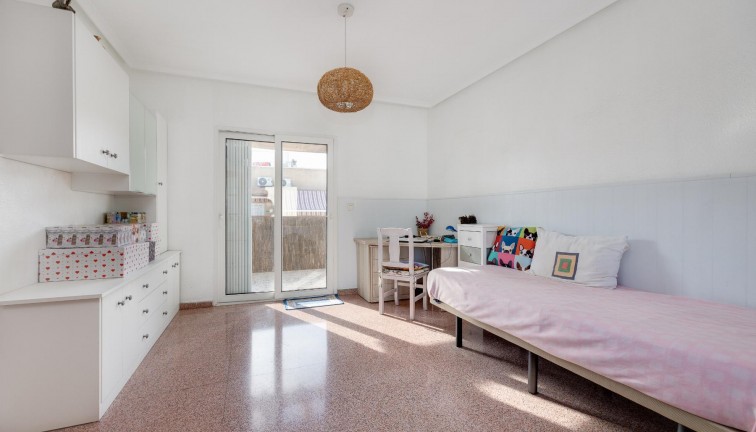 Resale - Apartment - Torrevieja