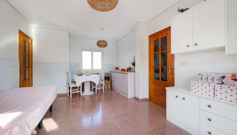 Resale - Apartment - Torrevieja
