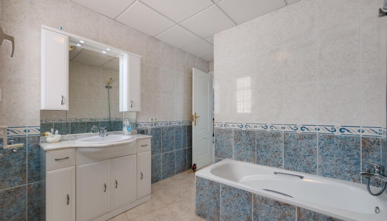 Reventa - Apartamento / piso - Torrevieja - Acequion