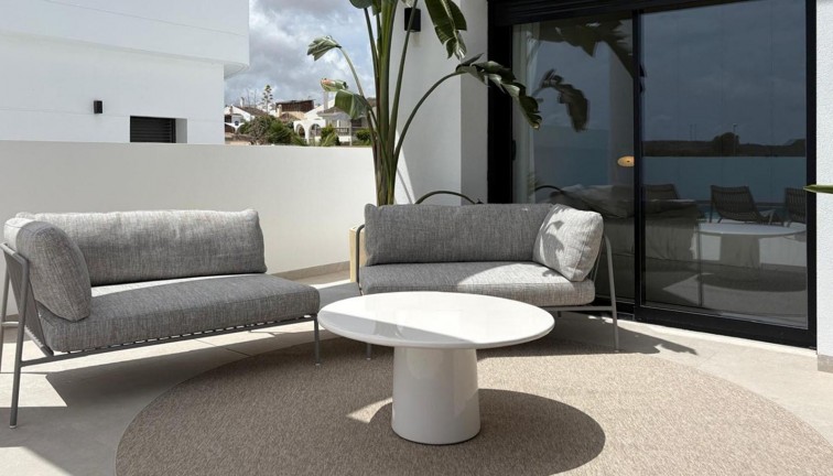 Uudistuotanto - Erillistalo - Rojales - Ciudad Quesada